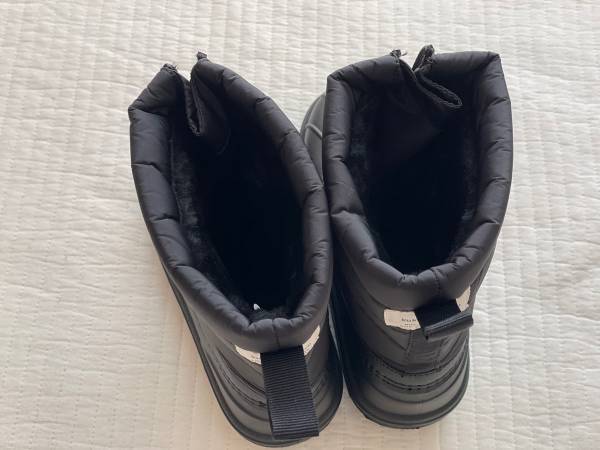 親子でぬくぬく！雪遊びもお出かけも、子どもとお揃いで履けるスノーブーツ。[PR]