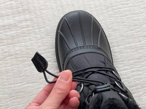 親子でぬくぬく！雪遊びもお出かけも、子どもとお揃いで履けるスノーブーツ。[PR]