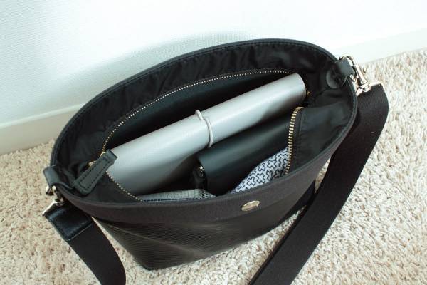 いざという時に慌てない！保険証・診察券・お薬手帳をまとめて収納「bon momentのマルチケース」[PR]