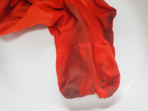 コロコロ転がすだけでしっかり泡立つ。石鹸を収納しながら汚れを落とせる、「石鹸ケース」[PR]