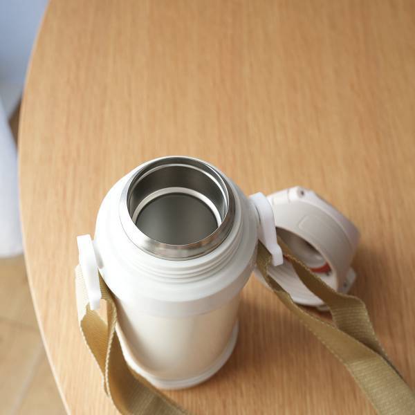 新色＆たっぷりサイズ仲間入り！ ニュアンスカラーが人気の「キッズ水筒」