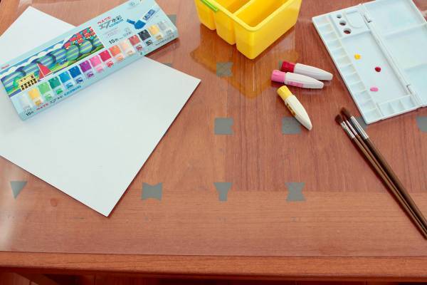 大切なデスクを傷から守る。シンプル＆北欧テイストで長く使える「kukka ja puuのデスクマット」[PR]