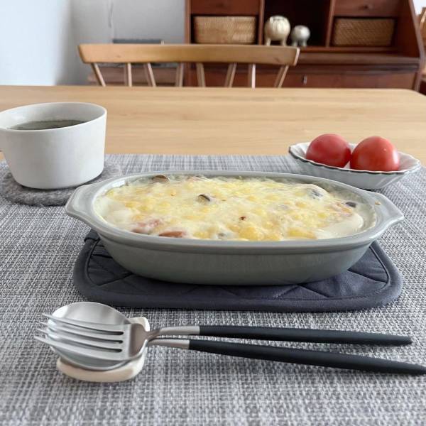 オーブン料理のハードルをぐーんと下げて、冬ごはんの幸福度はぐぐぐーんとアップ！ボンモマン耐熱皿のある暮らし【インスタグラマーさんのもの選び】[PR]