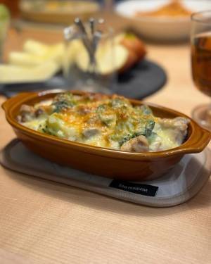 オーブン料理のハードルをぐーんと下げて、冬ごはんの幸福度はぐぐぐーんとアップ！ボンモマン耐熱皿のある暮らし【インスタグラマーさんのもの選び】[PR]