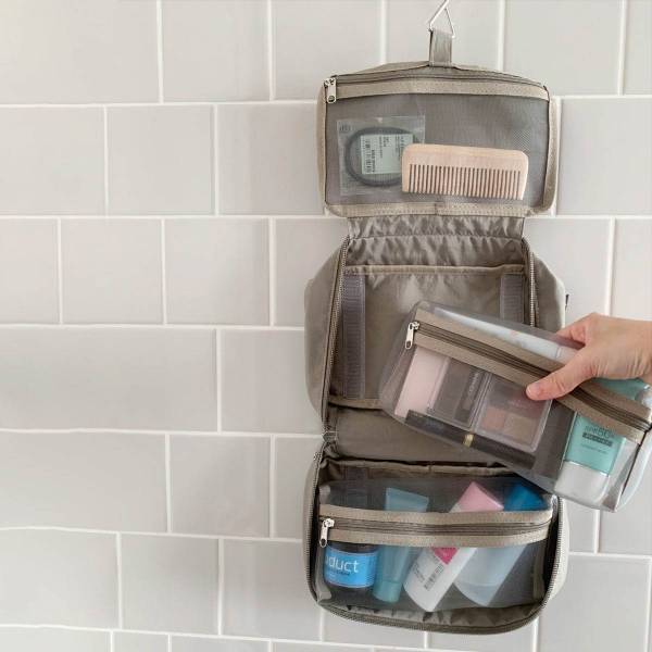 旅行＆帰省もいつもと同じケアをしたい派さんに！「吊り下げポーチ」活用術ご紹介[PR]