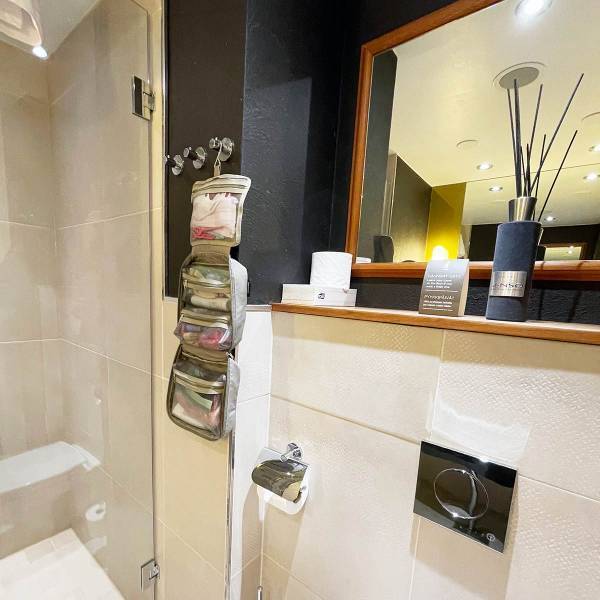 旅行＆帰省もいつもと同じケアをしたい派さんに！「吊り下げポーチ」活用術ご紹介[PR]