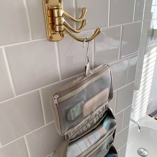 旅行＆帰省もいつもと同じケアをしたい派さんに！「吊り下げポーチ」活用術ご紹介[PR]