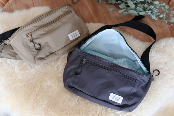 イマドキ小学生の必需品！放課後のお出かけは、クッカヤプー「ゲーム機がしっかり入る ボディバッグ」1つで楽ちんに。[PR]