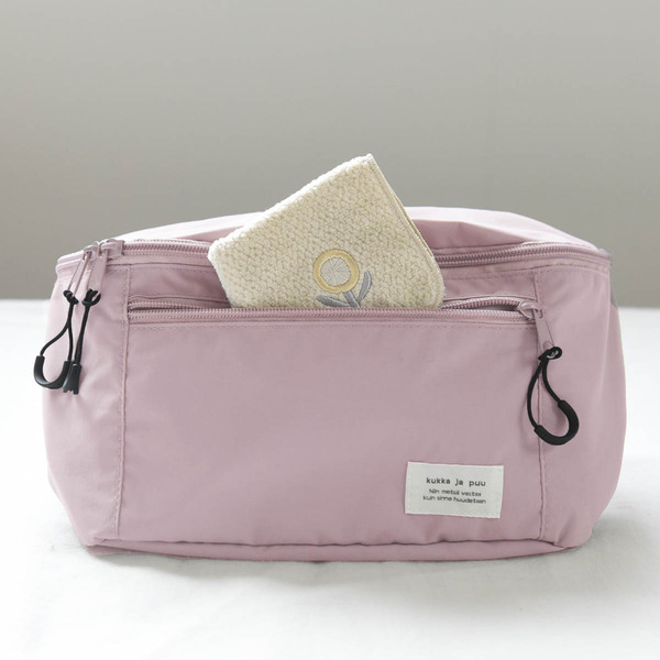 イマドキ小学生の必需品！放課後のお出かけは、クッカヤプー「ゲーム機がしっかり入る ボディバッグ」1つで楽ちんに。[PR]