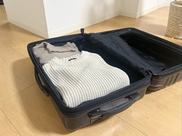 トランクからリュックひとつの旅行まで。かさばる荷物をギュッと圧縮！トラベルポーチみんなの使い方[PR]