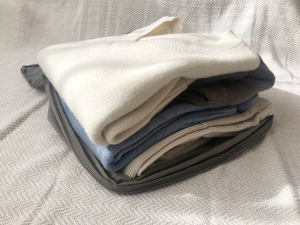 トランクからリュックひとつの旅行まで。かさばる荷物をギュッと圧縮！トラベルポーチみんなの使い方[PR]