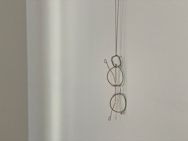 「EAUVUE」のアイウェアループでめがねのおしゃれ上級者に。[PR]