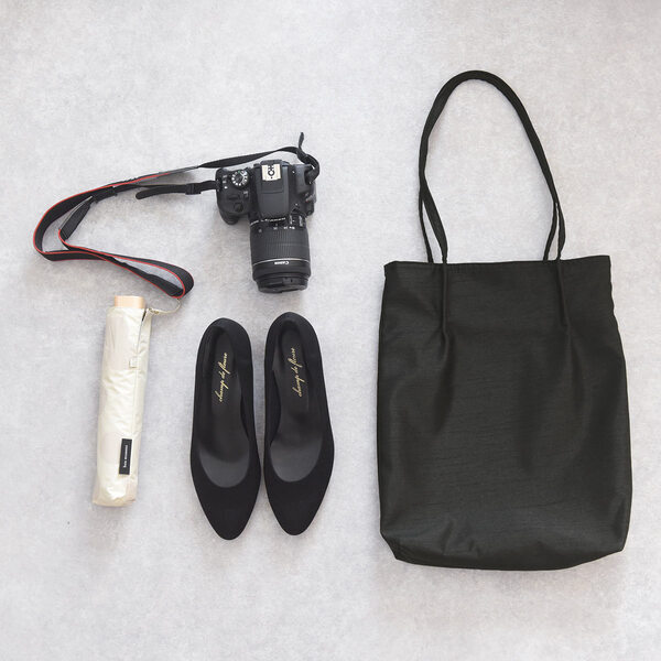 ハレの日スタイルの仕上げは、上品バッグで決まり！[PR]