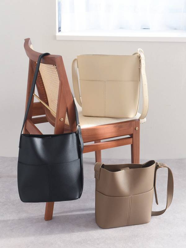 ハレの日スタイルの仕上げは、上品バッグで決まり！[PR]