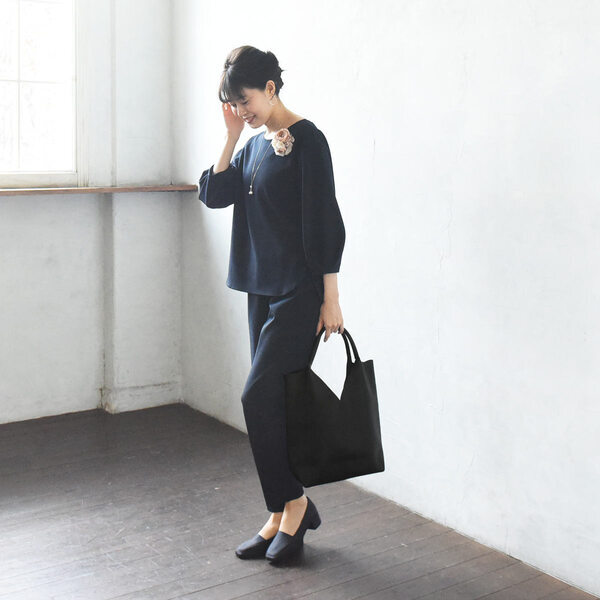 ハレの日スタイルの仕上げは、上品バッグで決まり！[PR]