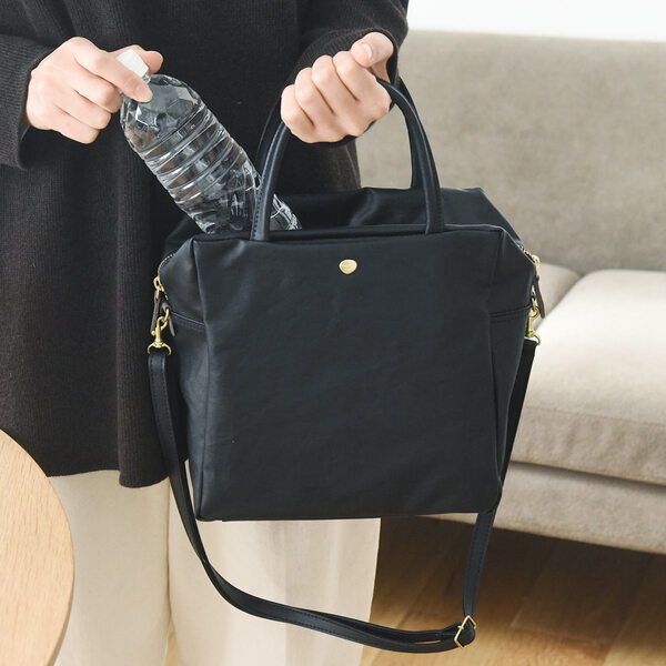 ハレの日スタイルの仕上げは、上品バッグで決まり！[PR]