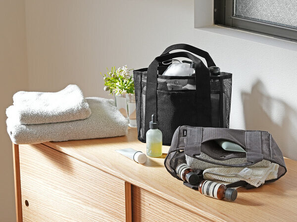 メッシュなのにほどよく目隠し！お風呂セットの持ち歩きに、ミニトートみたいなスパバッグ[PR]