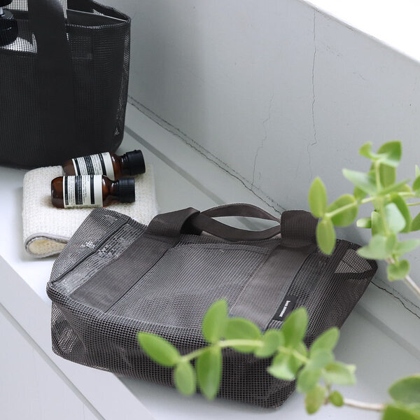 メッシュなのにほどよく目隠し！お風呂セットの持ち歩きに、ミニトートみたいなスパバッグ[PR]