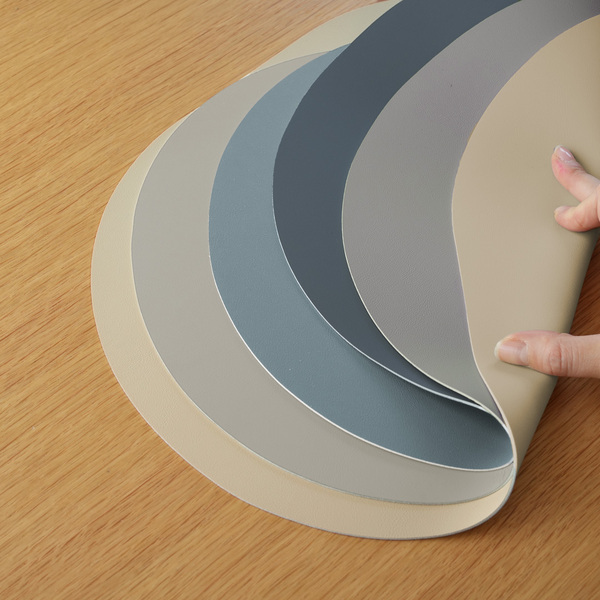 1枚敷くだけ、褒められ食卓コーディネートに。リバーシブルで楽しめるオーバル型ランチョンマットの話【インスタグラマーさんのもの選び】[PR]