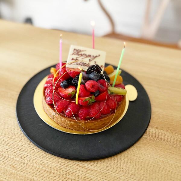 ひな祭りの食卓に、ちらし寿司の素で作る簡単「お寿司ケーキ」と「海老団子のあられ揚げ」