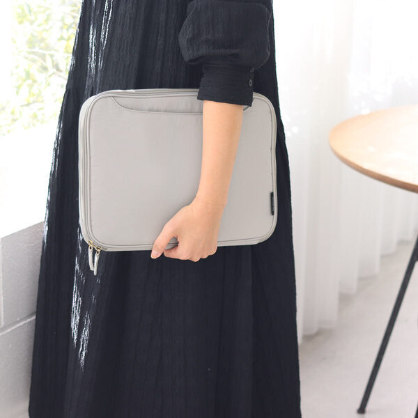 テレワークで働く女性の味方！背筋がしゃんっとなる「bon moment　PCケース」[PR]