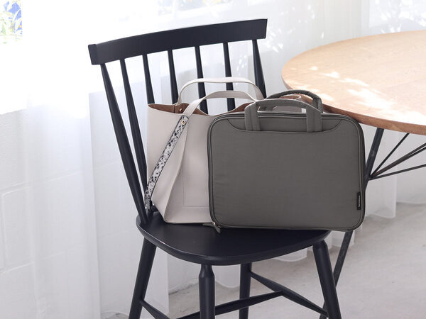 テレワークで働く女性の味方！背筋がしゃんっとなる「bon moment　PCケース」[PR]