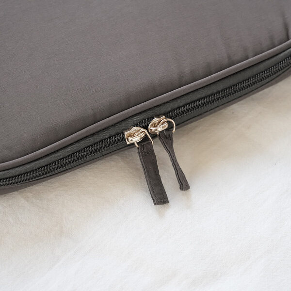 テレワークで働く女性の味方！背筋がしゃんっとなる「bon moment　PCケース」[PR]