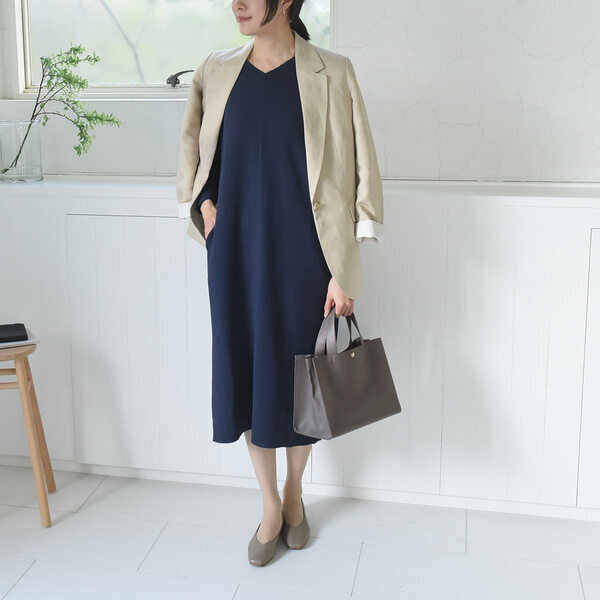 定番バッグの理想形！通勤も休日も、学校行事も、週5で使いたくなるミニトート[PR]