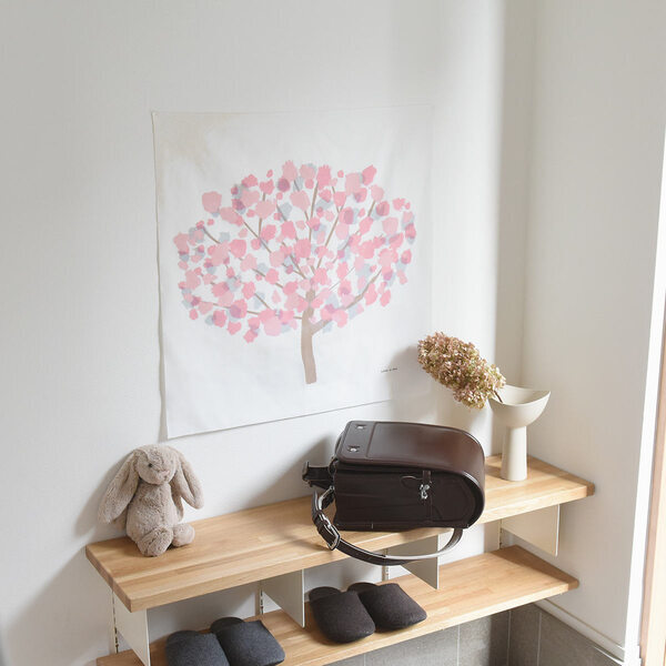 冬にサヨナラ、桜を咲かせてお部屋をパッと明るく！春めきインテリア「魔法の桜ツリー」＆「桜色タペストリー」[PR]