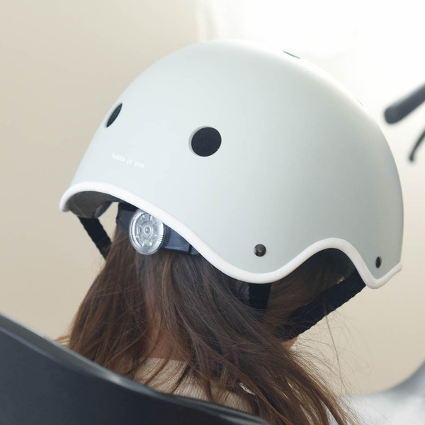 北欧テイストで長く愛用できる「キッズヘルメット」