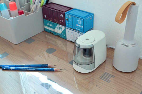 小学生だってラクしたい！毎日の日課“えんぴつ削り”があっという間に済む「電動鉛筆削りドッチモ」[PR]