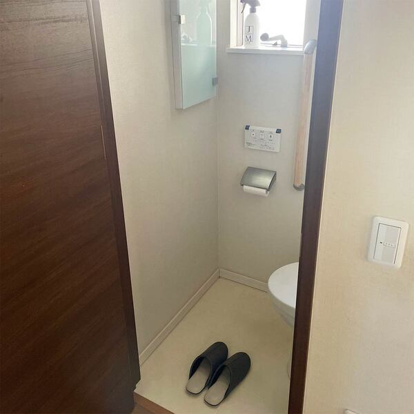 理想のトイレスリッパやっと見つけた！除菌ができるスリッパ、スタッフのトイレ事情をご紹介[PR]