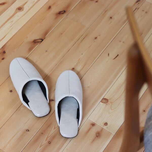 理想のトイレスリッパやっと見つけた！除菌ができるスリッパ、スタッフのトイレ事情をご紹介[PR]