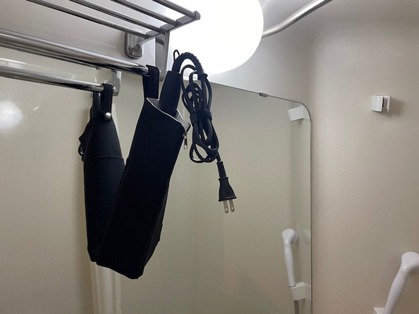 人気カラー再入荷！耐熱温度300℃の頼れる「ヘアアイロンポーチ」愛用スタッフの声[PR]