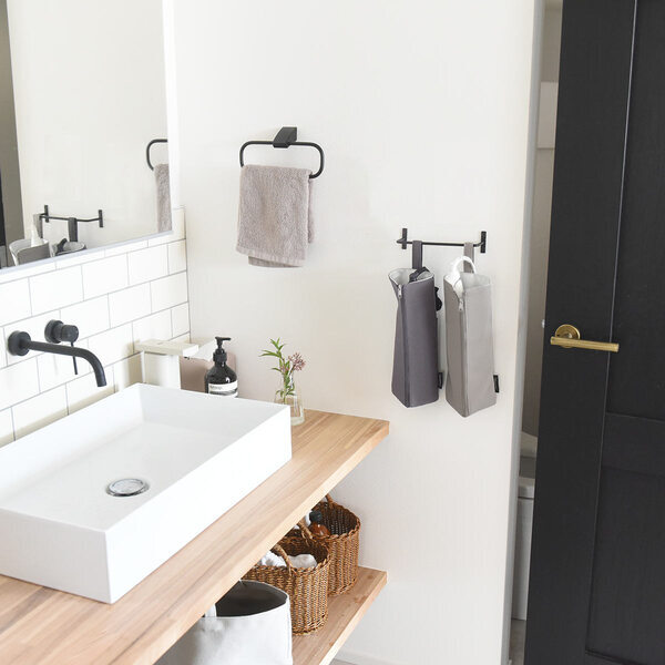 人気カラー再入荷！耐熱温度300℃の頼れる「ヘアアイロンポーチ」愛用スタッフの声[PR]