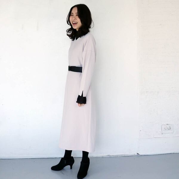 忙しい朝も即スタイル完成。一枚で着映えるワンピースを、スタッフがシーン別にコーディネート[PR]