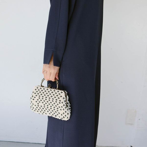 忙しい朝も即スタイル完成。一枚で着映えるワンピースを、スタッフがシーン別にコーディネート[PR]