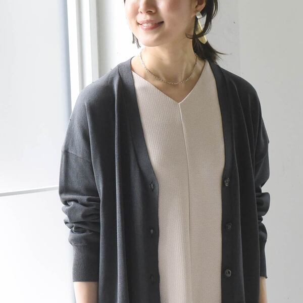 忙しい朝も即スタイル完成。一枚で着映えるワンピースを、スタッフがシーン別にコーディネート[PR]