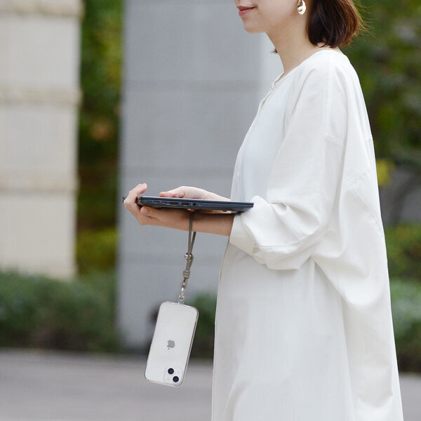 毎日ずっとそばにある自分のスマホ。人とカブりにくく、もっと便利に可愛く変身させる４パターン[PR]