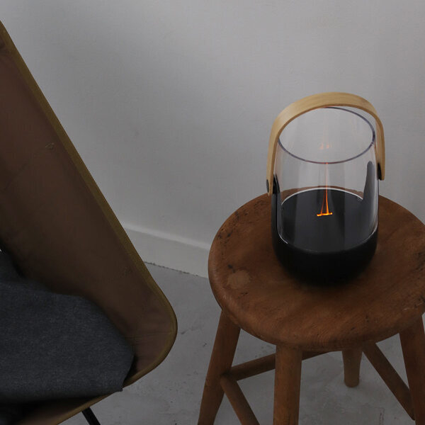 アロマもキャンドルの揺らぎもコレ1つで叶える、お疲れリセット家電「アロマランタンディフューザー」[PR]