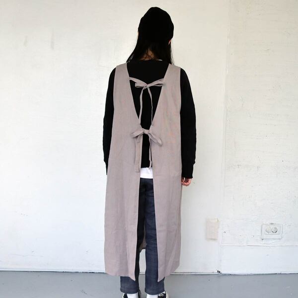 後ろ姿も抜かりなく！おもわず「かわいい」と言いたくなる“後ろリボンエプロン”スタッフ着用レポート[PR]