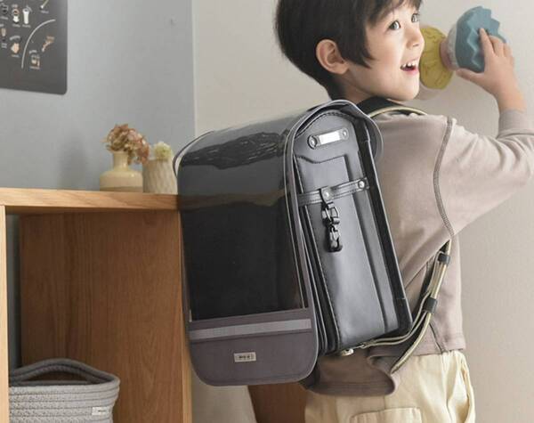 ママインスタグラマーさんも太鼓判！子どもの通学を助けてくれる、ランドセルの「プラスワン」アイテム3選。[PR]