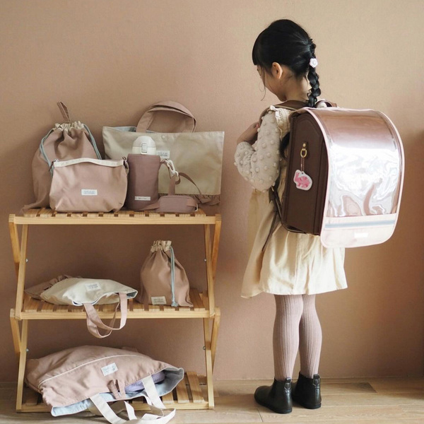 ママインスタグラマーさんも太鼓判！子どもの通学を助けてくれる、ランドセルの「プラスワン」アイテム3選。[PR]