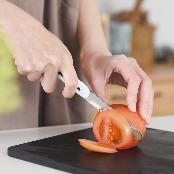 サンドイッチを潰さずにカット⁉ すごい卓上ナイフ「ARCOS」スペインから上陸