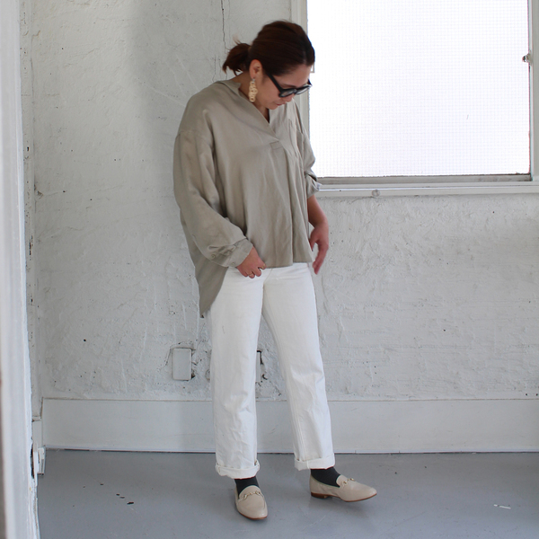 春のおしゃれは足元から。気分がアガる「ローファー＆レースアップシューズ×靴下」スタッフコーディネート術[PR]