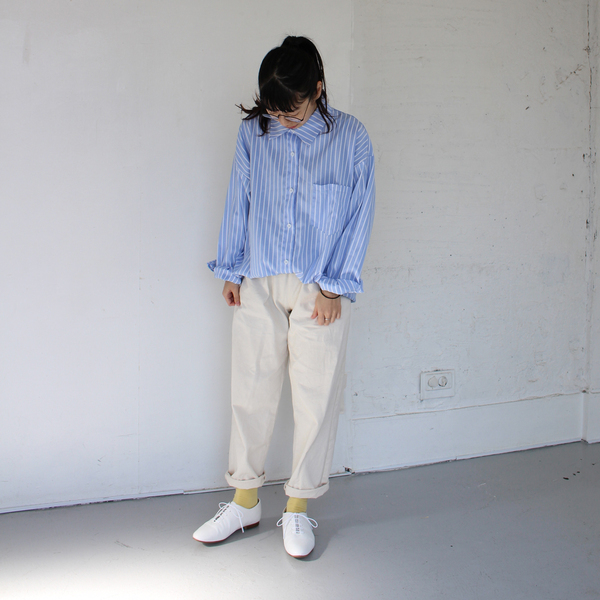 春のおしゃれは足元から。気分がアガる「ローファー＆レースアップシューズ×靴下」スタッフコーディネート術[PR]