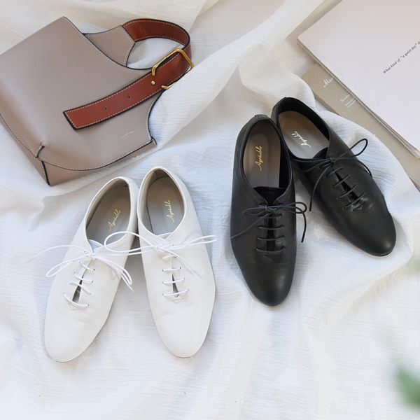 春のおしゃれは足元から。気分がアガる「ローファー＆レースアップシューズ×靴下」スタッフコーディネート術[PR]