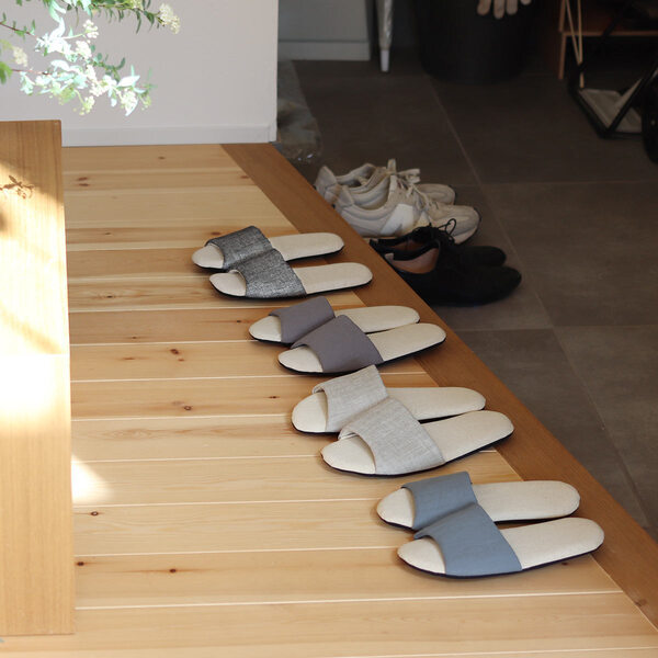 今年はどれにする？春夏スリッパオールスターズ、個性豊かな全6タイプ集合！[PR]