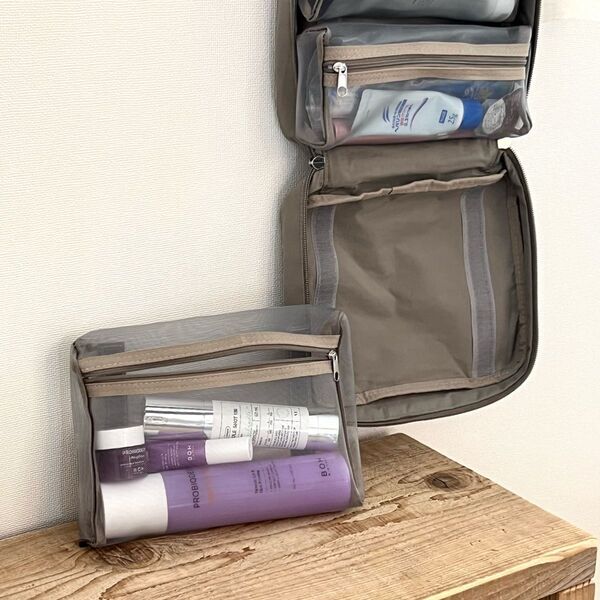 人それぞれ「使いやすい仕分け方」ができる吊り下げポーチ、みんなはどう使っている？GWや夏休みの旅行前におさらい！【インスタグラマーさんのもの選び】[PR]