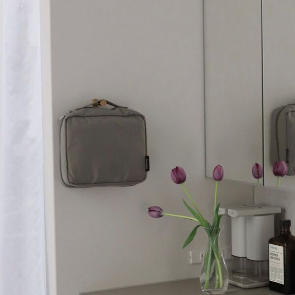 人それぞれ「使いやすい仕分け方」ができる吊り下げポーチ、みんなはどう使っている？GWや夏休みの旅行前におさらい！【インスタグラマーさんのもの選び】[PR]